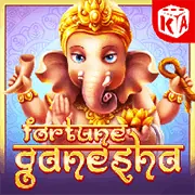 Người chơi tập trung bắn cá trên màn hình game với cá vàng nổ tung